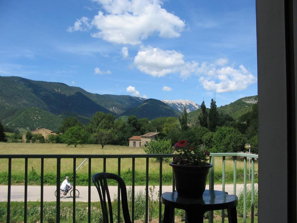 Hameau Des Sources Aparthotel Montbrun-les-Bains Exterior foto